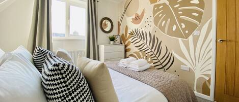 5 camere, una scrivania, ferro/asse da stiro, culla da viaggio