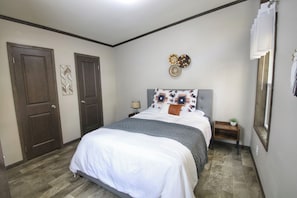 2 chambres, lit de bébé portatif, Wi-Fi, literie fournie