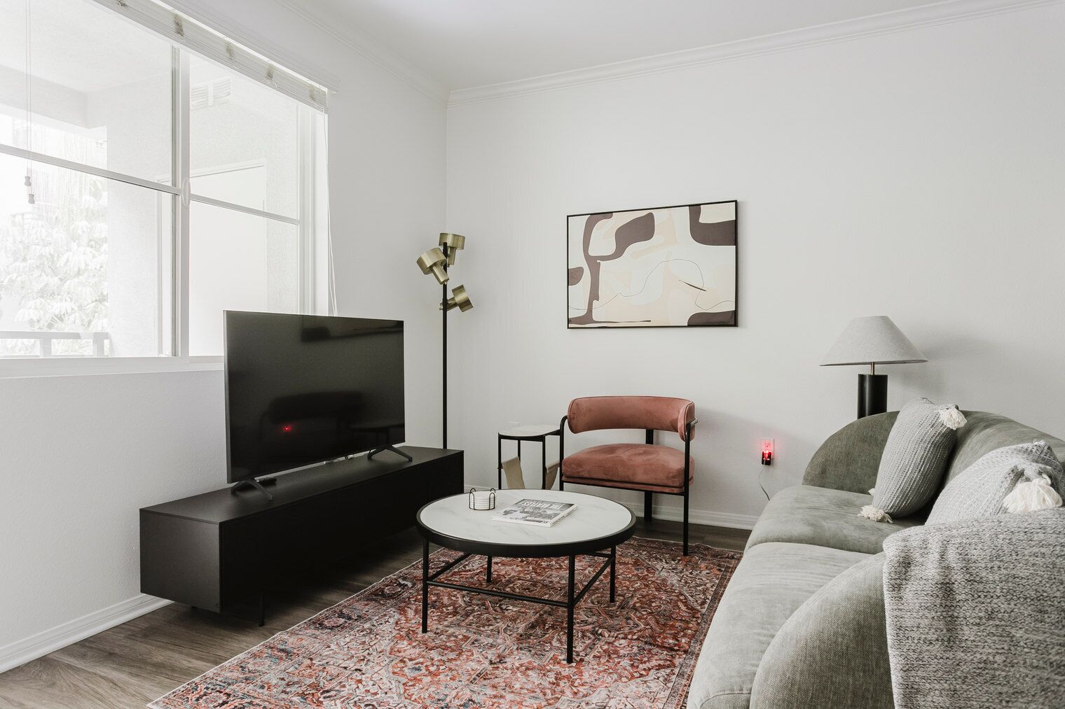 Télévision, chaîne hi-fi