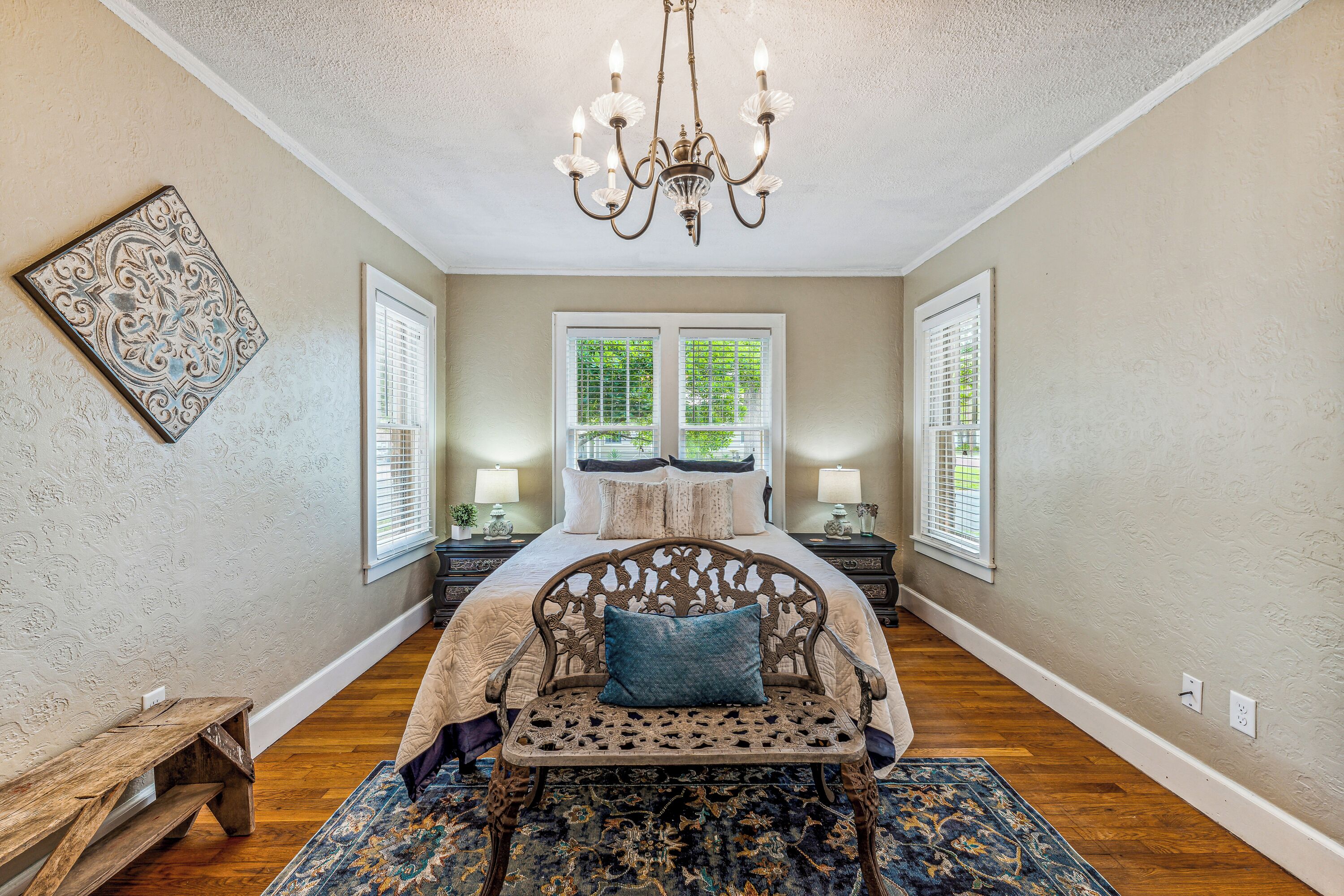 2 habitaciones, tabla de planchar con plancha y wifi gratis 