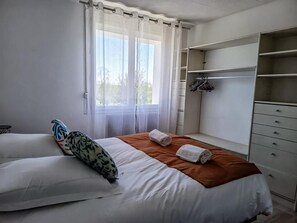 4 bedrooms, free WiFi