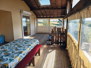 4 bedrooms, free WiFi