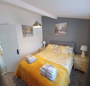 1 chambre, fer et planche à repasser, Wi-Fi, draps fournis