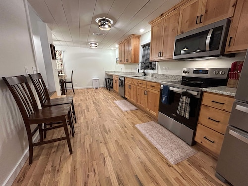 Rodeo Ranch: Shuffleboard, Near seasonal Live Rodeo, Bunkbed, King Bed, SMOOR