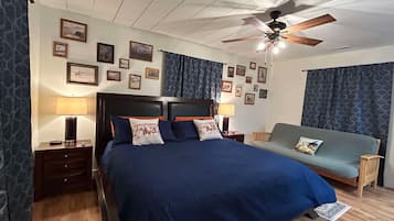 4 habitaciones, tabla de planchar con plancha y cuna de viaje