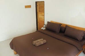 Superior Double Room | Soundproofing, free WiFi, bed sheets - Zavana House (Gili Trawangan)