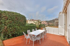 Outdoor dining - Casa Ohana a Porto Azzurro - Goelba (Porto Azzurro)