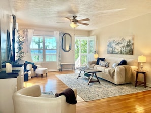 Smart TV, fireplace - Queen Anne's Ridge - Long-Range Views Near Desoto State Park (Fort Payne)