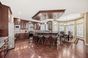 Fridge, microwave, oven, stovetop - Stunning Luxury Home with Private Balcony & Double Garage (Calgary)