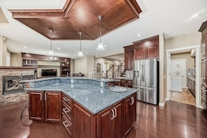 Fridge, microwave, oven, stovetop - Stunning Luxury Home with Private Balcony & Double Garage (Calgary)