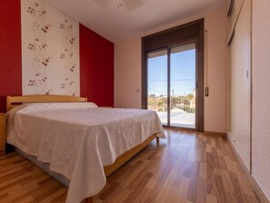 House, 6 Bedrooms, Terrace | 6 bedrooms