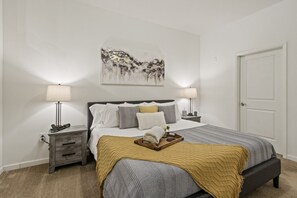 2 bedrooms, desk, iron/ironing board, free WiFi