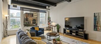Picturesque Downtown Loft - 2BR