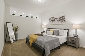 2 dormitoris, escriptori, planxa i posts de planxar i wifi gratuïta