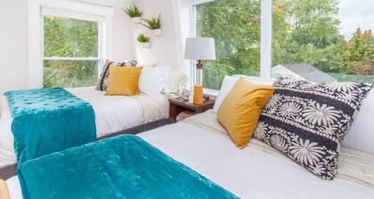 Cozy Duplex | Near T