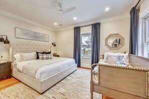 6 bedrooms, iron/ironing board, WiFi, bed sheets - Spacious, New Renovation | Near T (Boston)