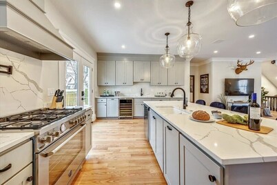 Spacious, New Renovation | Near T