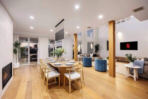Dining - Mount Martha Manor Indoor Pool & Ocean Views (Mount Martha)