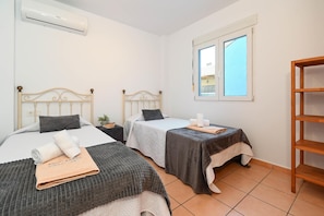 2 bedrooms, iron/ironing board, WiFi, bed sheets