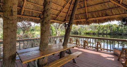 Riverside Luau! Tiki Hut, Fire Pit & Outdoor Fun