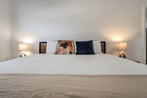 1 bedroom, iron/ironing board, travel cot, WiFi