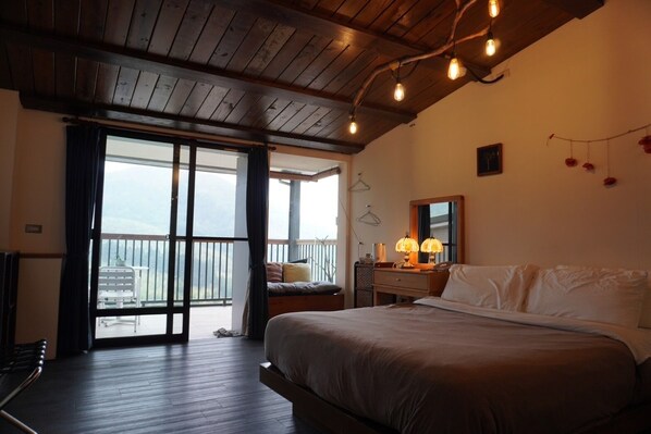 Kahden hengen deluxe-huone, parveke, vuoristonäköala | Ilmainen Wi-Fi