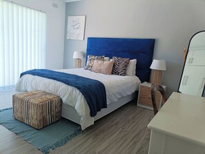 3 makuuhuonetta, silitysrauta/-lauta, vauvan matkasänky, Wi-Fi