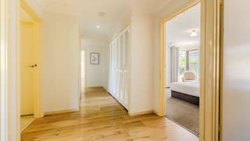 House | 3 bedrooms, free WiFi