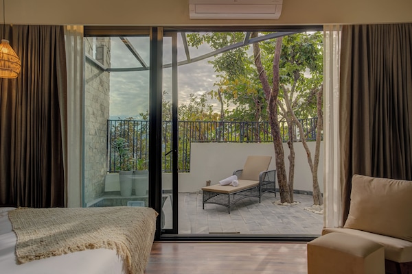 Neera - Family Suite with Private Pool | Terrasse/Patio