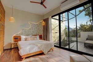 Neera - Family Suite with Private Pool | Ropa de cama hipoalergénica y edredones de plumas