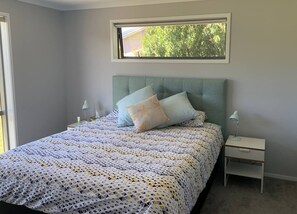 3 bedrooms, desk, iron/ironing board, travel cot