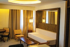 Superior Suite | Living area | TV