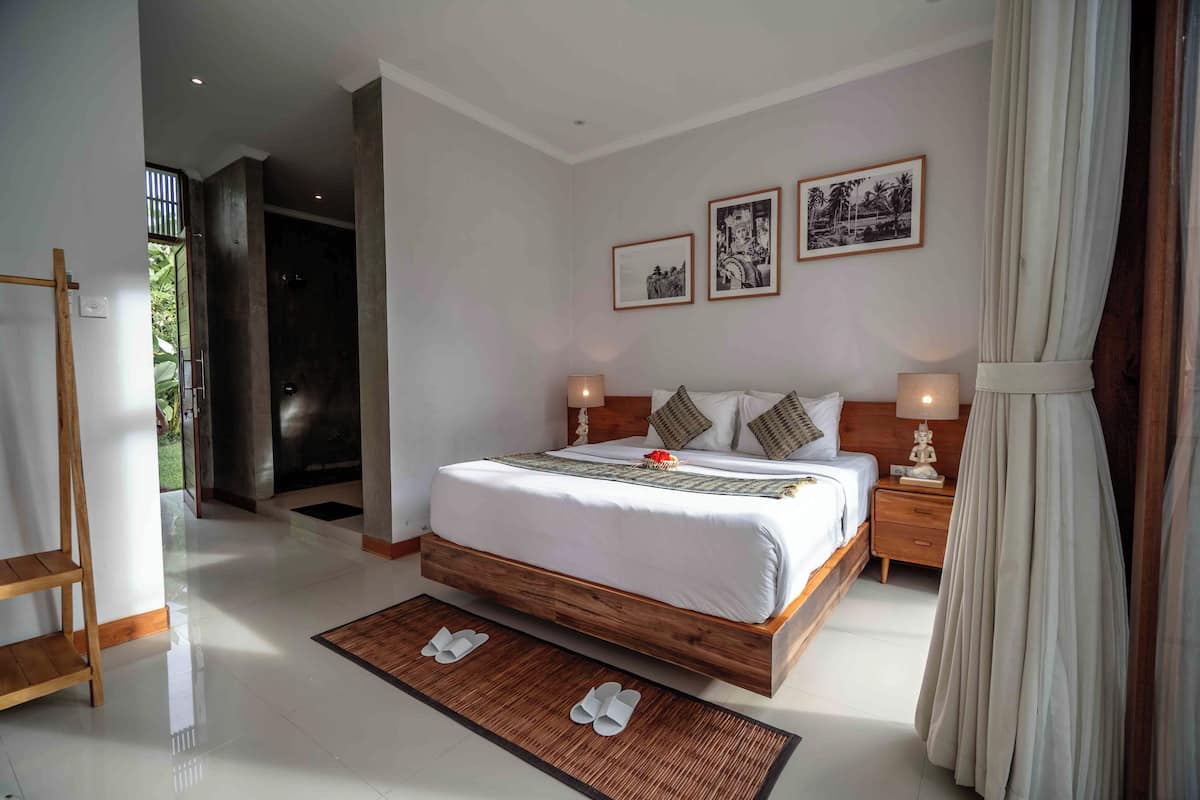 Habitación doble Deluxe, vista a la alberca | Sábanas de algodón egipcio, ropa de cama de alta calidad y edredón