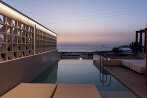 Una piscina techada, una piscina climatizada