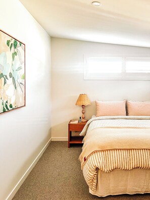 4 bedrooms, iron/ironing board, travel cot, WiFi