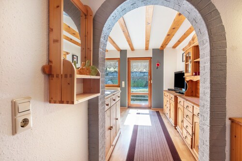 Ferienwohnung 'Maria' mit Bergblick, privater Terrasse und WLAN