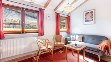 Fernseher, DVD-Player, Stereoanlage