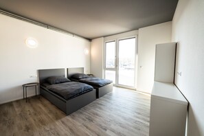 1 室のベッドルーム、WiFi (無料)、ベッドシーツ、車椅子でアクセスできる設備