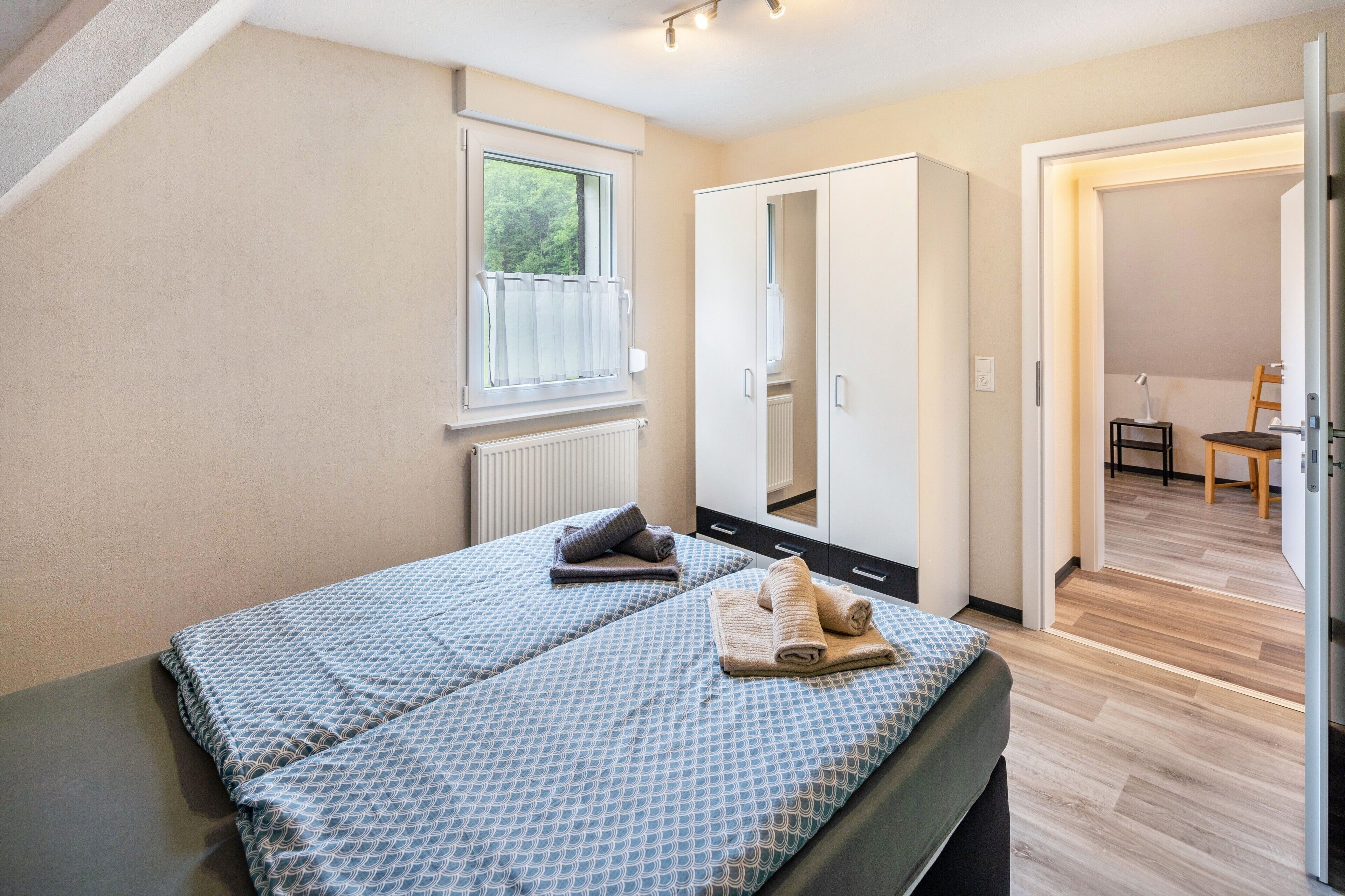 3 chambres, fer et planche à repasser, Wi-Fi gratuit, draps fournis