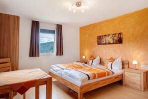 2 Schlafzimmer, Bügeleisen/Bügelbrett, kostenloses WLAN, Bettwäsche