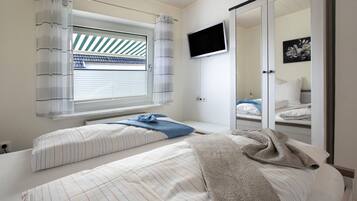 2 bedrooms, free WiFi, bed sheets