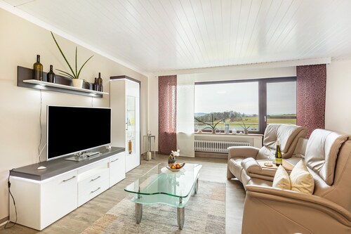 Ferienwohnung 'Landblick' mit Gemeinschaftsgarten, Balkon und Wi-Fi