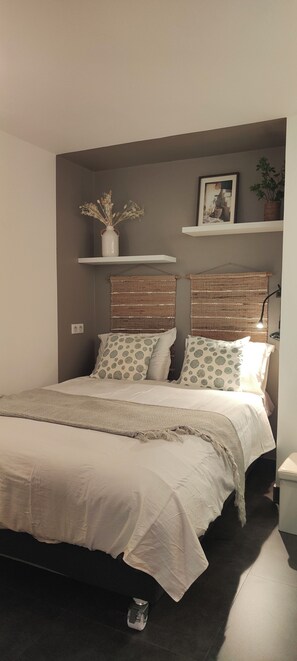 1 soverom, strykejern/-brett, wi-fi og sengetøy