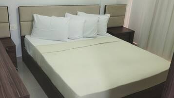 3 chambres, fer et planche à repasser, draps fournis