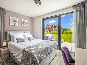 4 habitaciones, tabla de planchar con plancha y wifi 