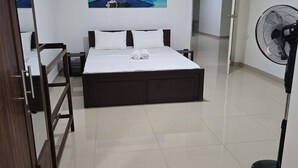 1 bedroom, iron/ironing board, internet, bed sheets - Kandy City View MPM Guest Room - 2A2 (Kandy)