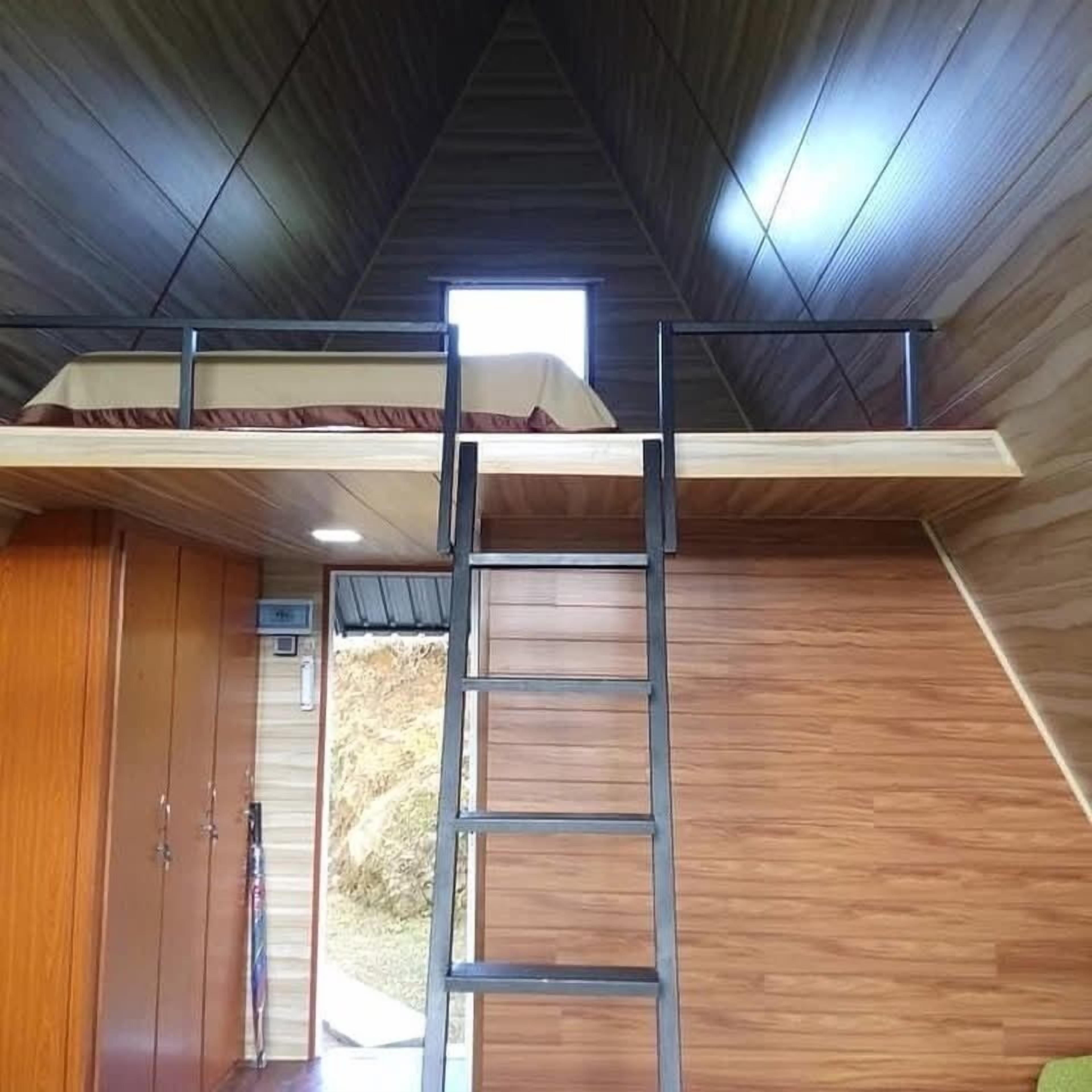 Meja kerja, ruang kerja ramah laptop, dan setrika/meja setrika