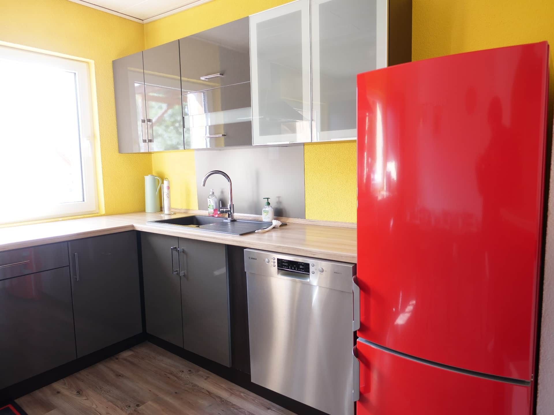 Refrigerador, horno, parrilla de estufa y lavavajillas 