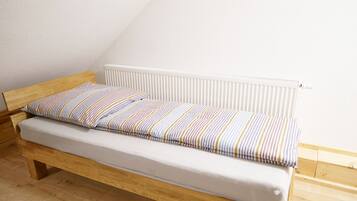 1 bedroom, WiFi, bed sheets