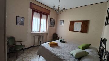 5 chambres, Wi-Fi, draps fournis